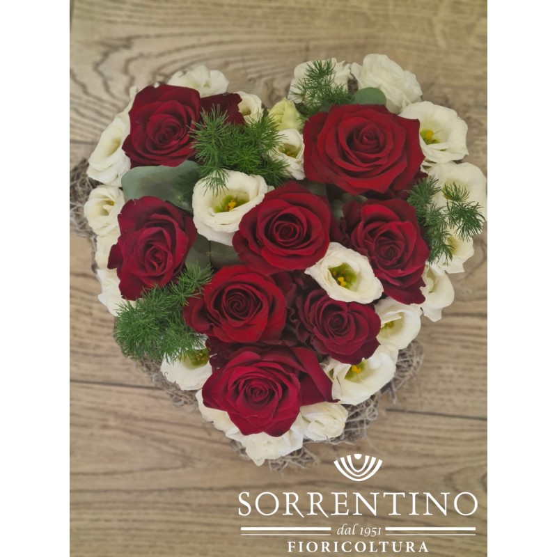 CUORE ROSE ROSSE E LISIANTHUS BIANCO